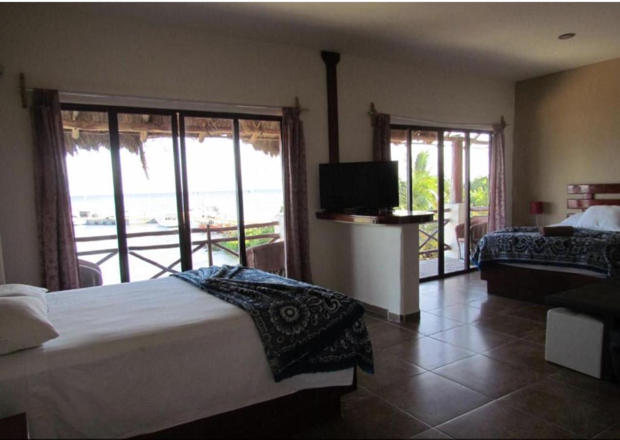 Porto Coral Hotel & Suites Mahahual Exterior photo