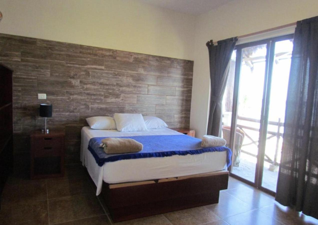 Porto Coral Hotel & Suites Mahahual Exterior photo